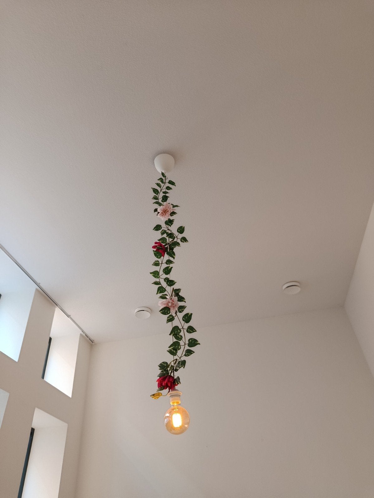 IKEA HAVSDJUP lamp met bloemenslinger, E27 fitting, Decoratief, Bloemen, Sfeervol, Zo goed als nieuw, Kunststof, E27 (groot)
