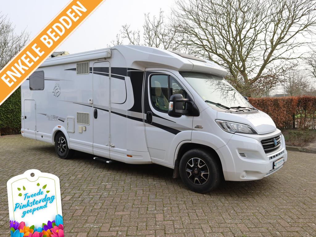 Knaus Sky TI 700 MEG volledige luchtvering, Ringverwarming, Fiat, Tot en met 2, Kluisje