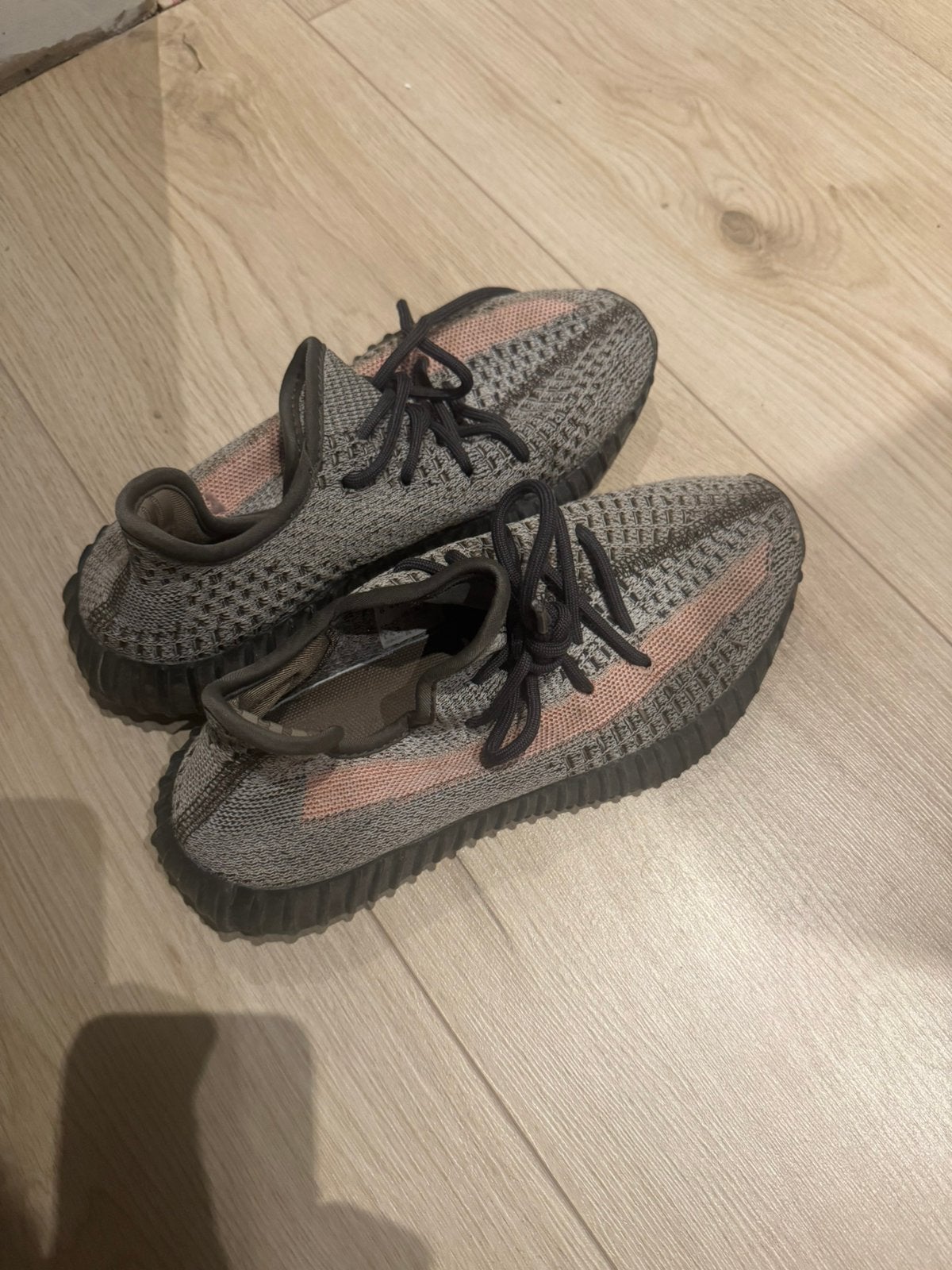 Yeezi maat 37 1/3, Ophalen, Zo goed als nieuw, Overige typen, Overige merken