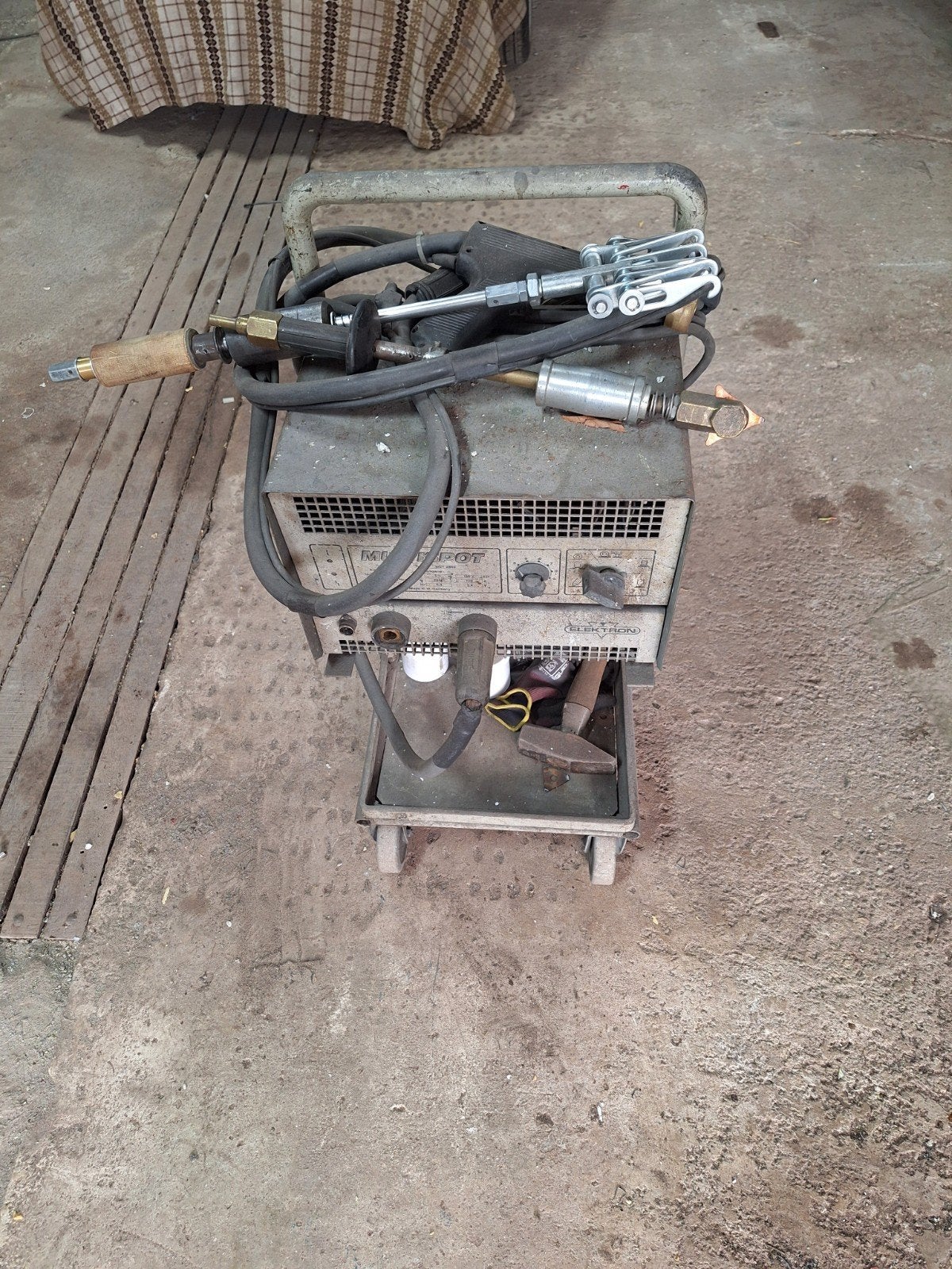 Multispot Elektron WBT 2800 Deuken Trekker Uitdeukapparaat, Ophalen, Gebruikt