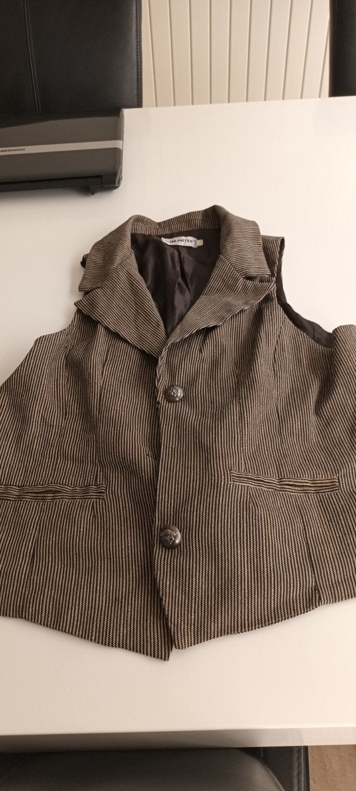 bruin met goud lijntje gestreept gilet, Bruin, Alma mater, Maat 42/44 (L), Ophalen of Verzenden