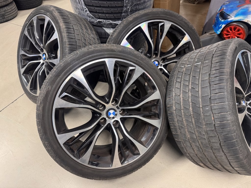 BMW X5 F15 X6 F16 21” breedset met Hankook banden en tpms, Gebruikt, 285 mm, Banden en Velgen, Niet ingevuld