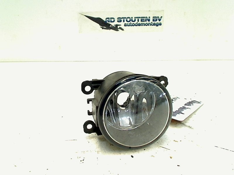 Mistlamp Links Voor Dacia Sandero I (BS) 2012 8200074008, Dacia, Gebruikt, Renault Deutschland AG, Peter-Huppertz-Straße 5, Köln 51063, , Duitsland