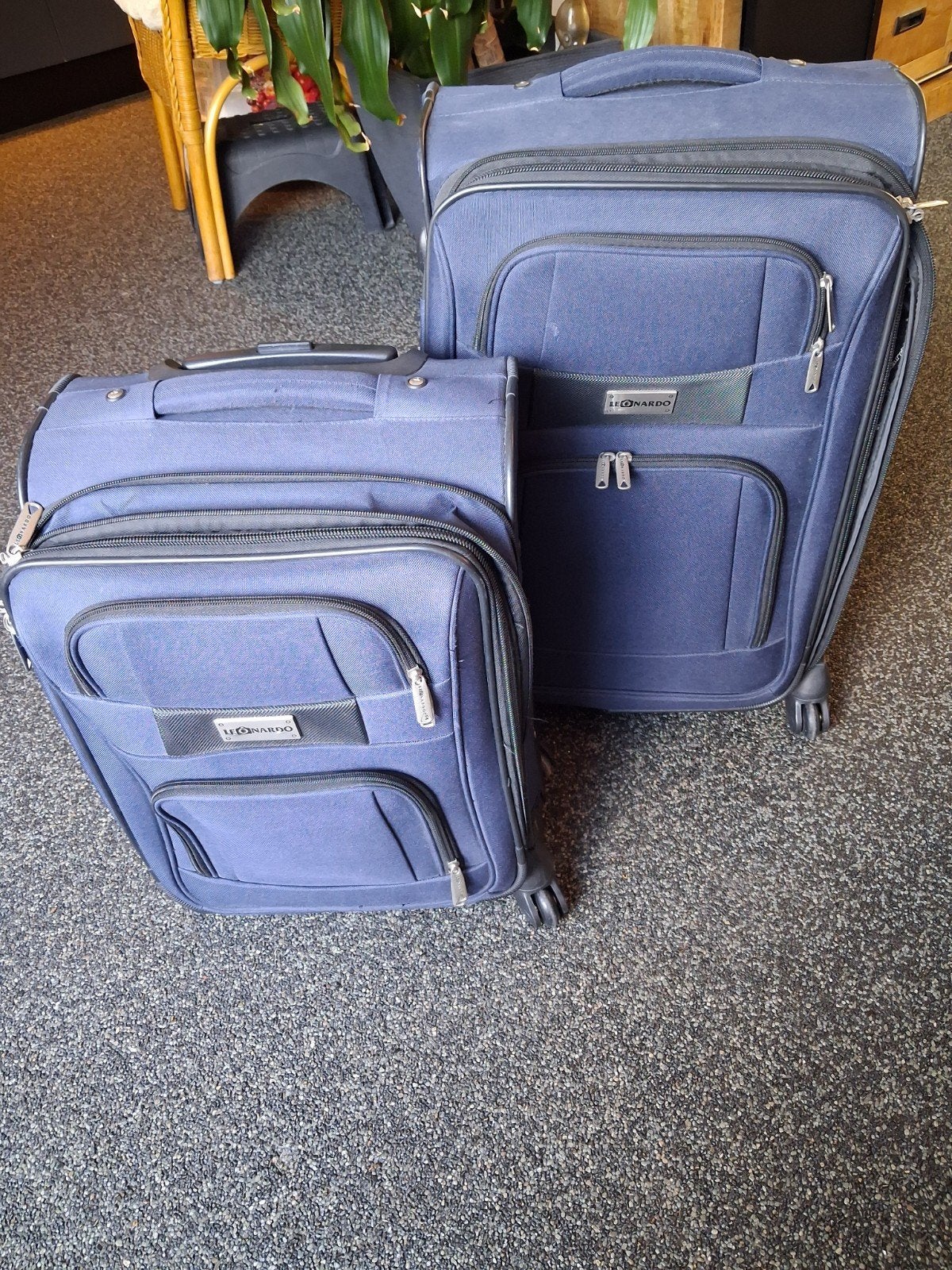 Set van 2 Leonardo koffers - Blauw, 60 tot 70 cm, Wieltjes, Gebruikt, Ophalen of Verzenden