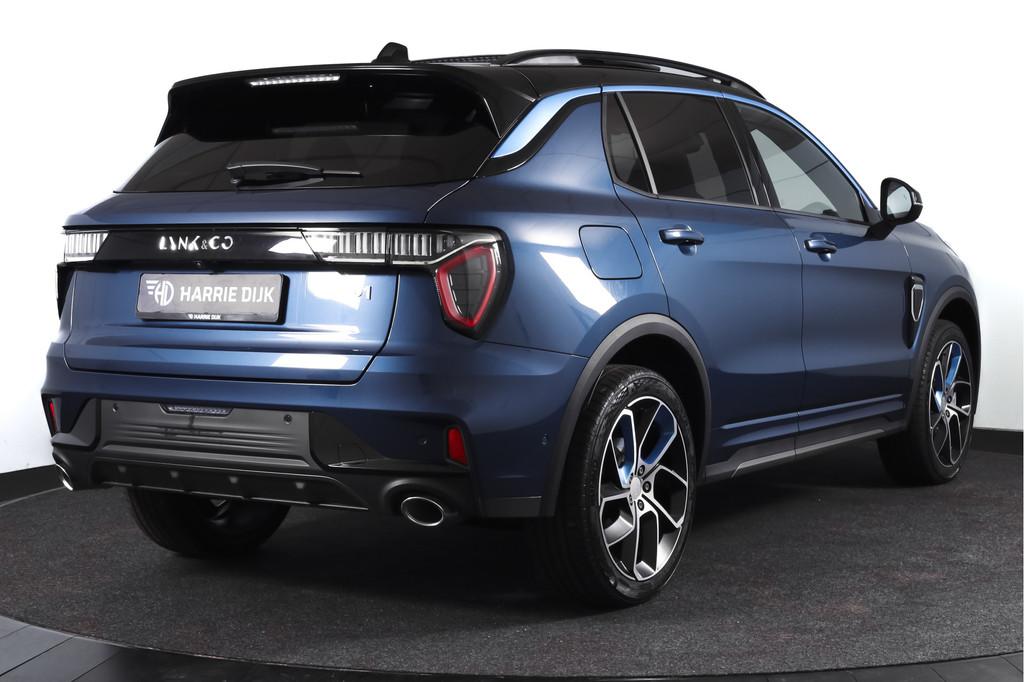 Lynk & Co 01 1.5 PHEV 261PK MY24 | Donkere hemel | 7.4 kWh B, Automatische klimaatregeling, Blauw, Plug-in hybride, Bedrijf