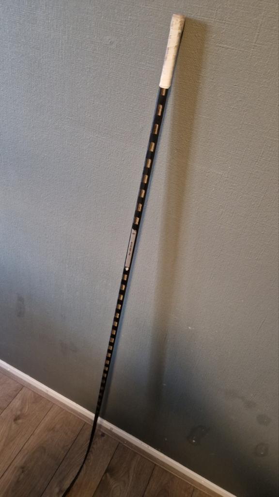 Pro Blackout Extra Lite ijshockey stick links p88 85 flex, Ophalen, Zo goed als nieuw, Stick