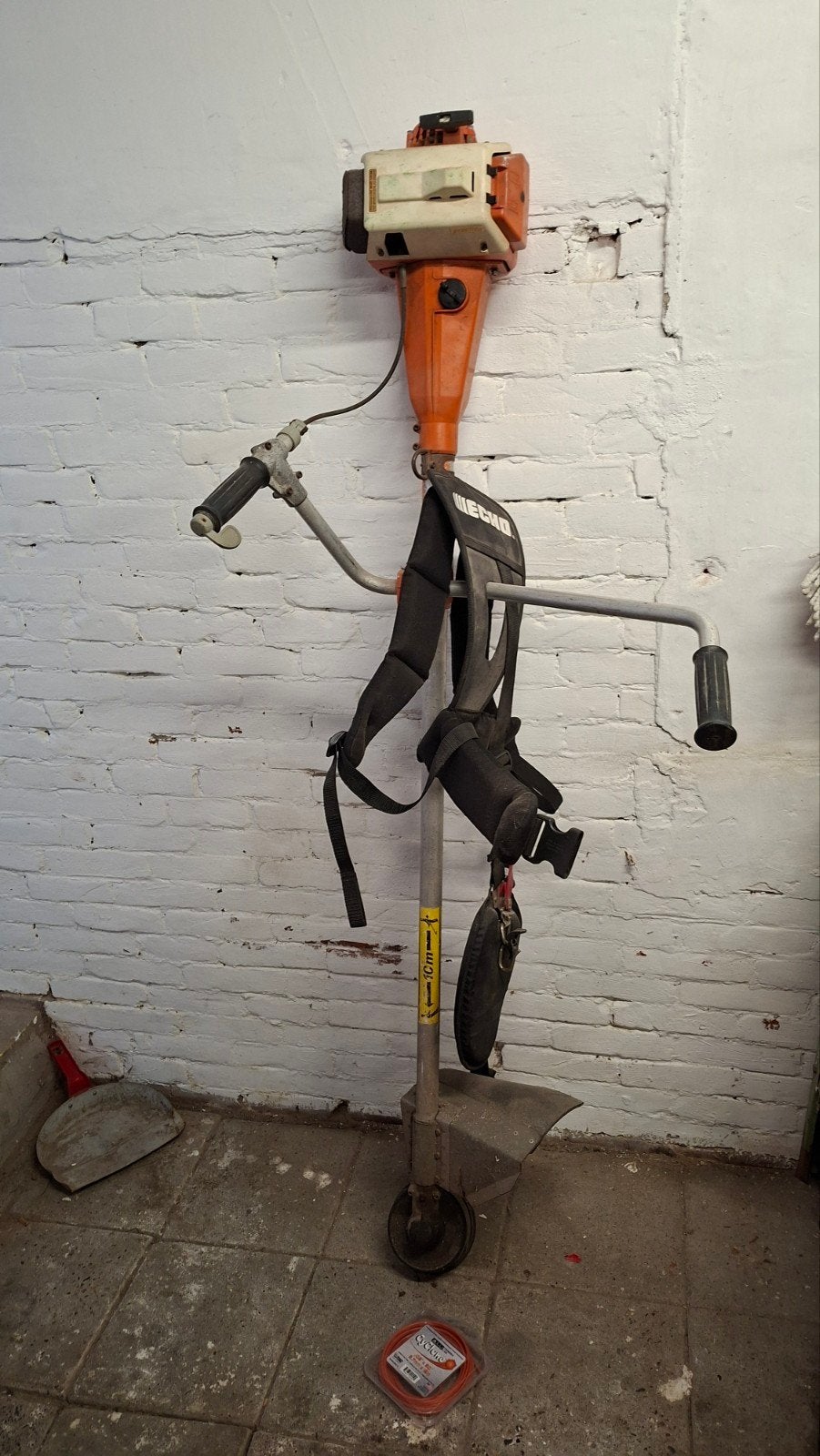 Husqvarna 36R Bosmaaier - Inclusief 2-takt mengsmering, Cirkelmaaier, Gebruikt, Ophalen of Verzenden, Benzine-grasmaaier