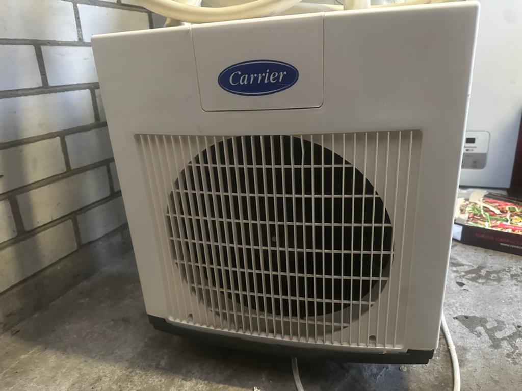 Mobiele split airco, Witgoed en Apparatuur, Airco's, Ophalen, 3 snelheden of meer, Zo goed als nieuw, 100 m³ of groter