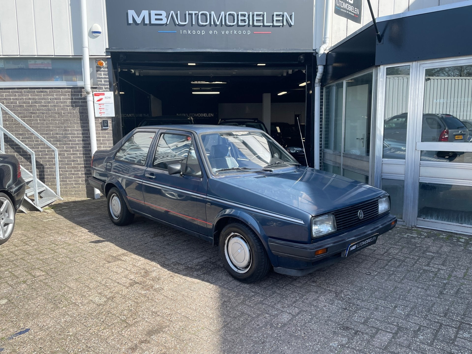 Volkswagen Jetta 1.3 C /3deurs/Blauw/Rijdt en schakelt Goed!, Auto's, Voorwielaandrijving, 4 cilinders, 1272 cc, Blauw