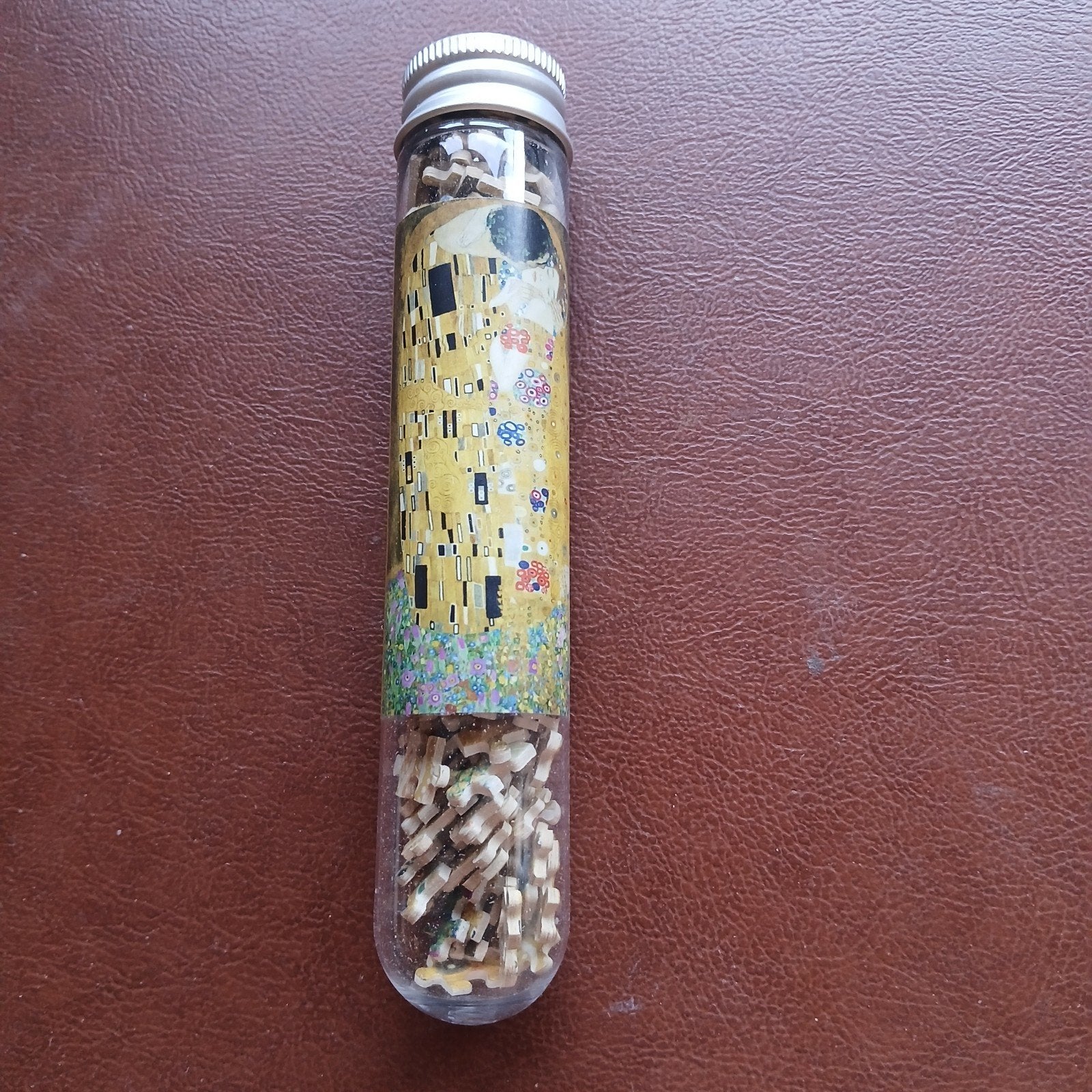 Micro Puzzel Gustav Klimt - The Kiss (150 stukjes), Hobby en Vrije tijd, Denksport en Puzzels, Ophalen of Verzenden, Minder dan 500 stukjes