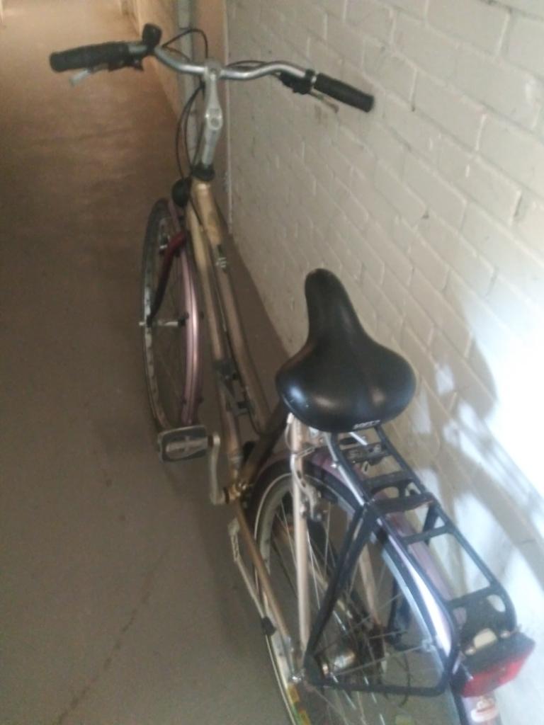Fiets gazelle dames perfecte staat, Fietsen en Brommers, Ophalen, Gebruikt, Versnellingen, Gazelle