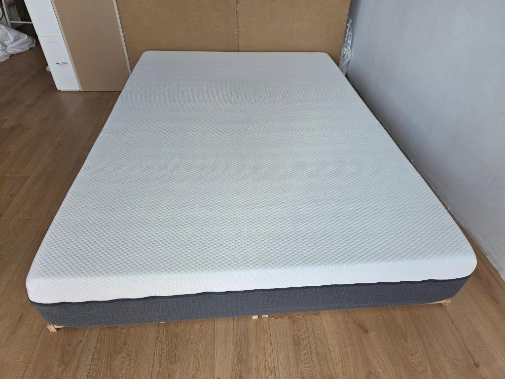 Emma O2 matras 140x200 + LÖNSET lattenbodem zgan, Ophalen, Tweepersoons, 140 cm, Zo goed als nieuw