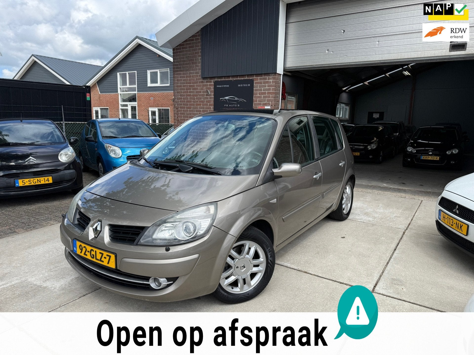 Renault Scénic 2.0-16V Tech Line |NEW APK|AIRCO|AUTOMAAT|NA, Auto's, Renault, 1998 cc, 135 pk, Zwart, 4 cilinders