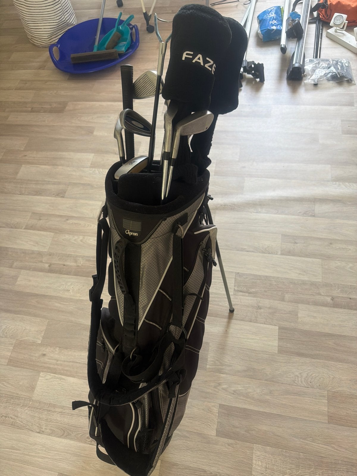 Complete golfset met tas - Fazer clubs, Sport en Fitness, Golf, Ophalen, Gebruikt, Set, Overige merken
