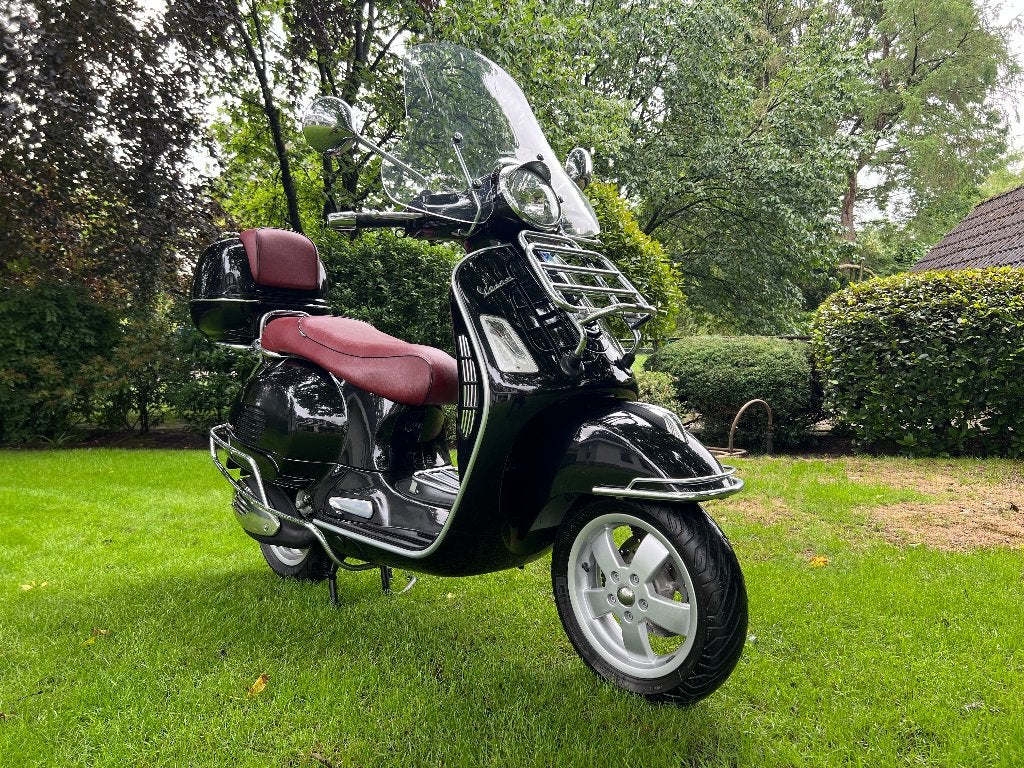ZGAN.: Vespa GTS 250ie VOL OPTIE'S! 2016, 14 dkm., 250 cc, Scooter, Occasion, Bedrijf