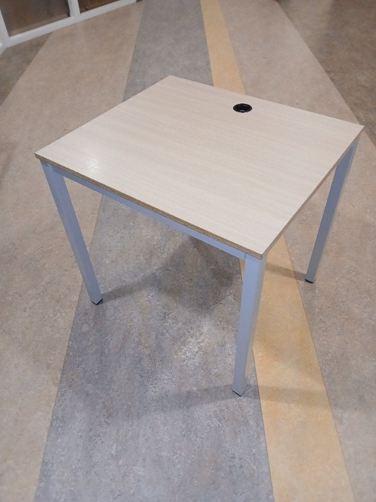 Rechthoekige tafel, 50 tot 100 cm, Tot twee personen, 50 tot 100 cm, Zo goed als nieuw