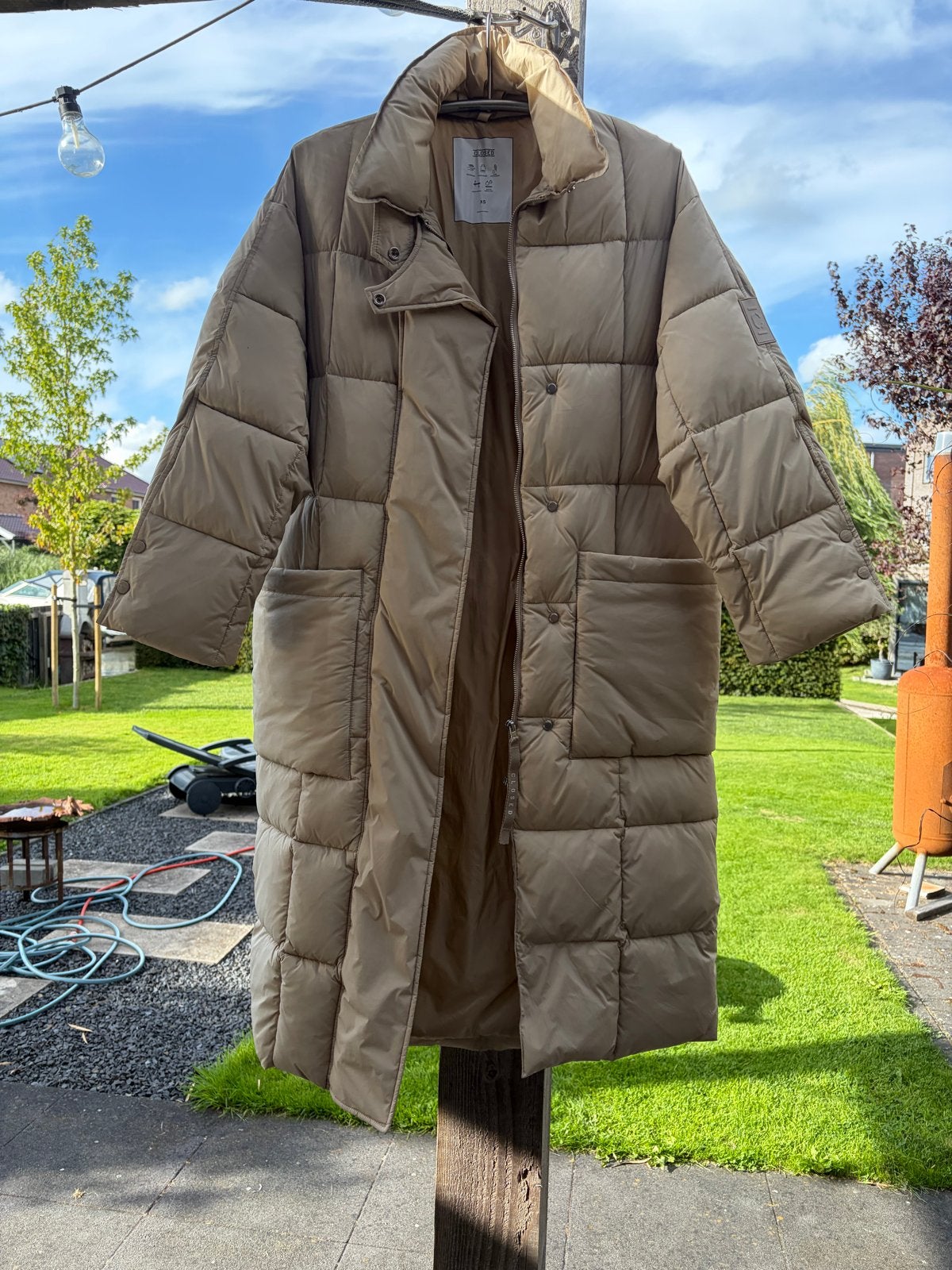 Closed lange gewatteerde jas - Zo goed als nieuw, Ophalen, Zo goed als nieuw, Maat 34 (XS) of kleiner, Beige