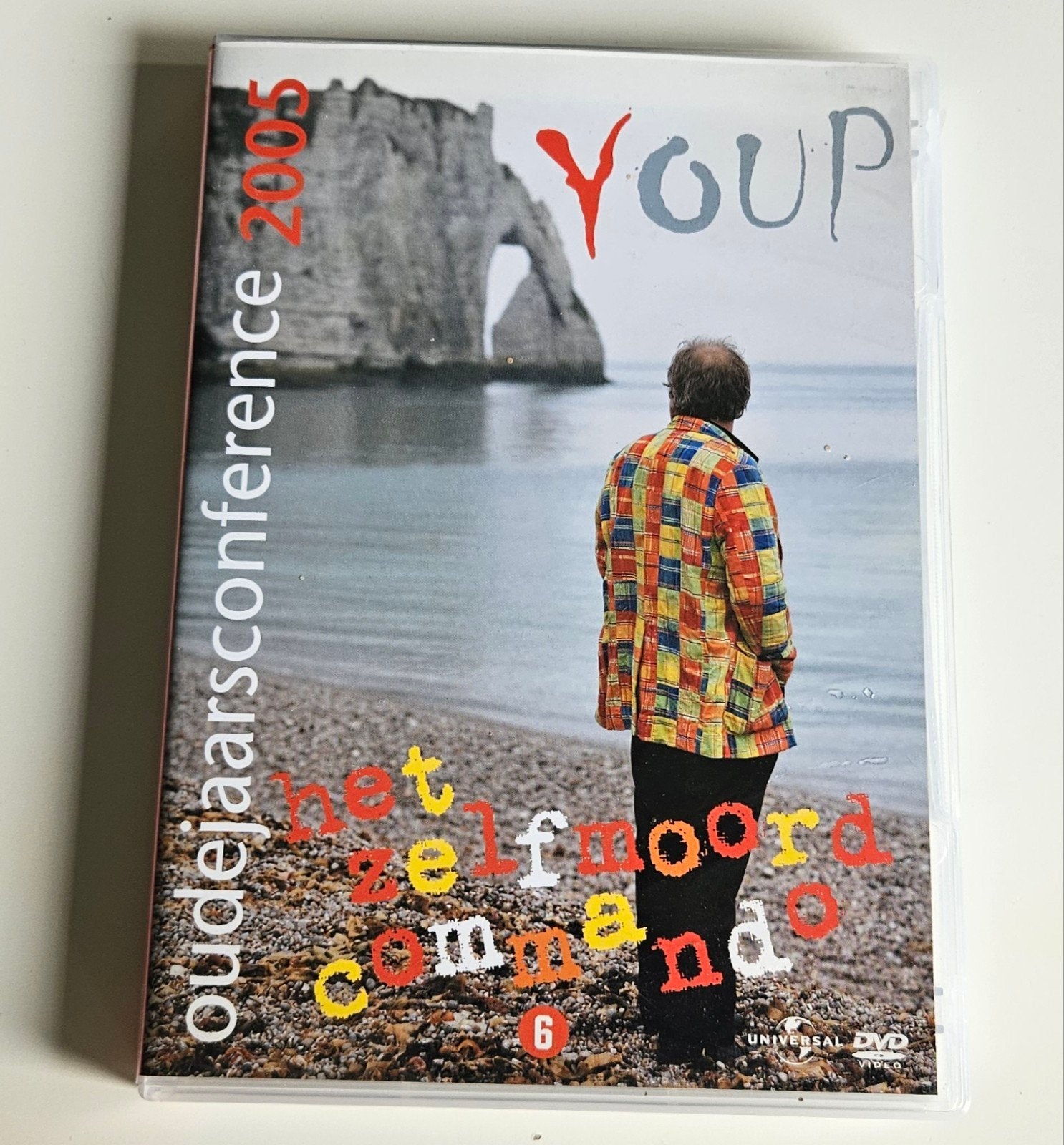 Youp van 't Hek, Oudejaarsconference 2005, Stand-up of Theatershow, Verzenden, Nederlands, Nederlands