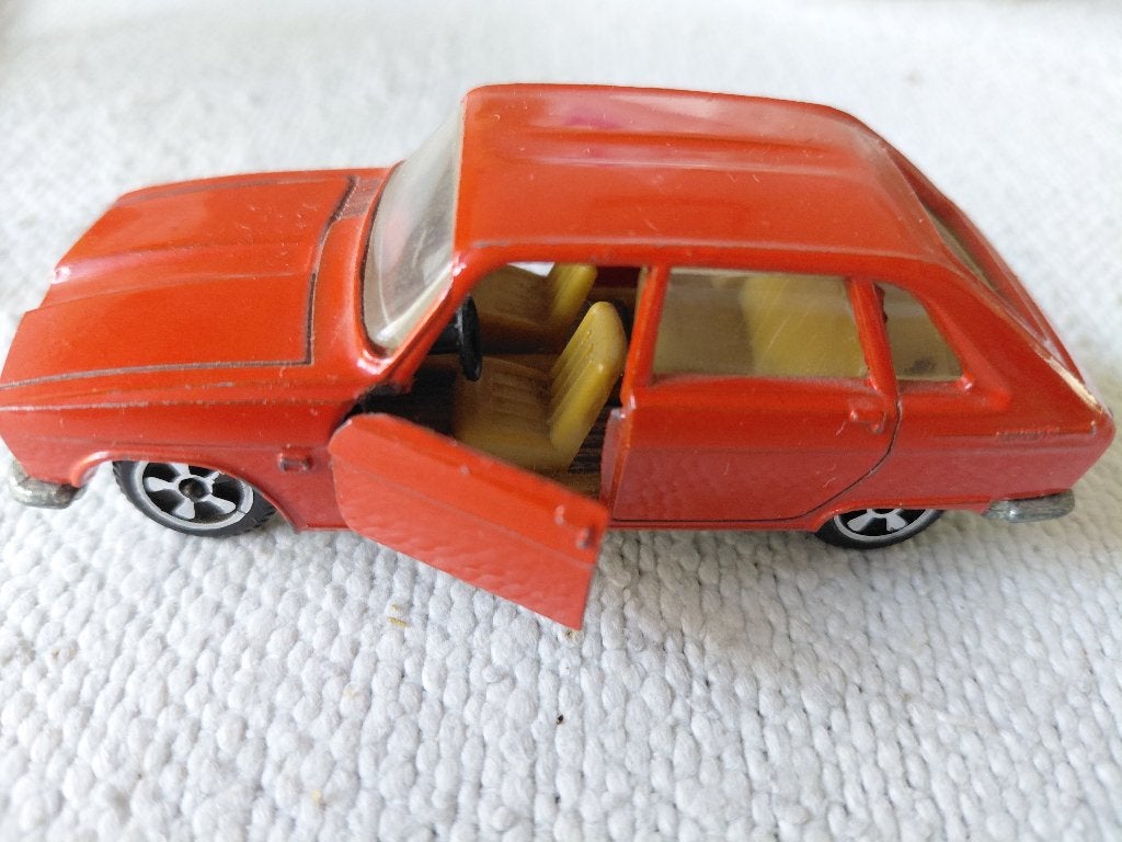 rode Renault 16 metaal modelauto schaal 1:43 speelgoed auto, Ophalen of Verzenden, Zo goed als nieuw, Auto, Overige merken