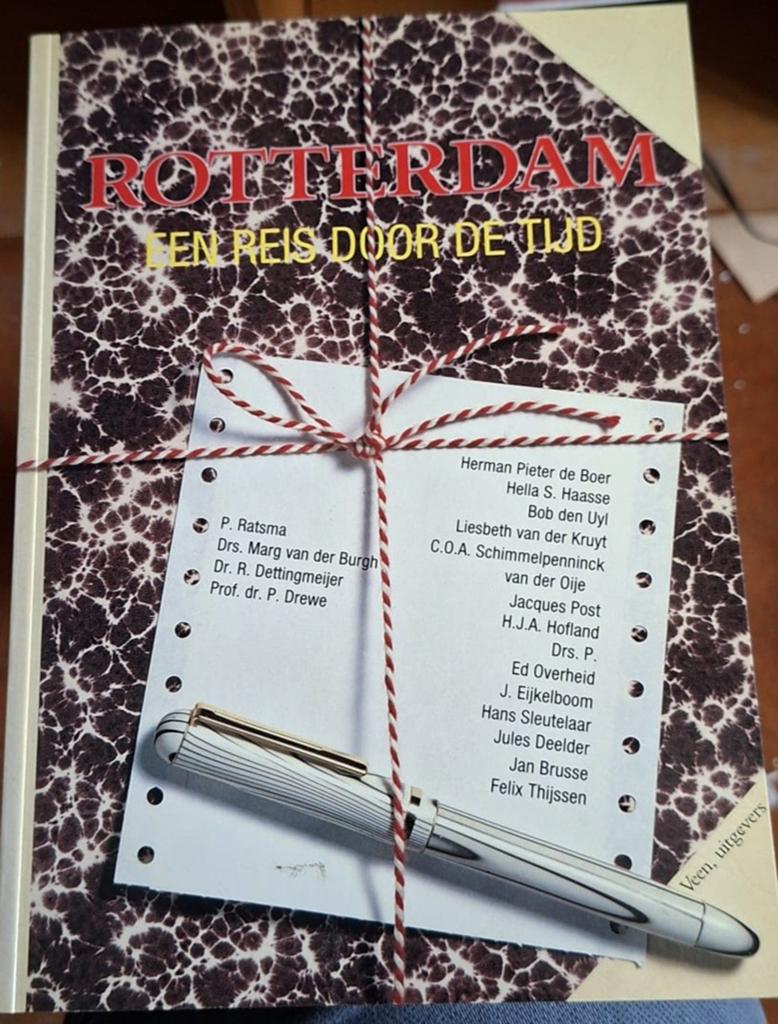 Rotterdam: Een Reis Door De Tijd - Boek uit 1990, Ophalen of Verzenden, Zo goed als nieuw, Diverse auteurs (o.a. Hella S. Haasse, Jules Deelder)