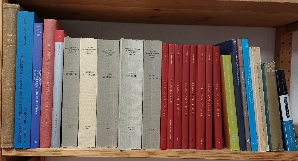 25 Archeologosche boeken Etrusken, Gelezen, 14e eeuw of eerder, Europa, Diverse auteurs