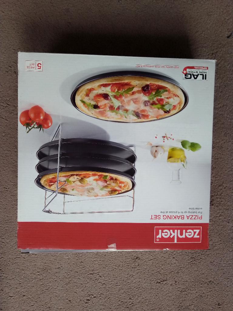 Pizza bakset (4 pizza tegelijk), Bordenrek, Ophalen, Nieuw, Overige materialen