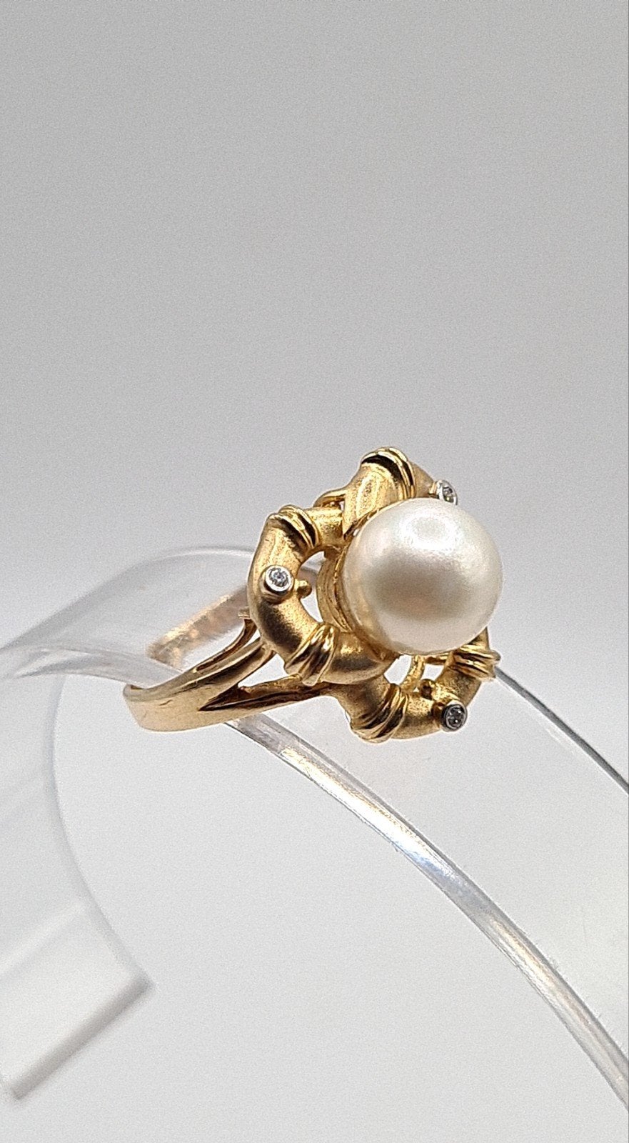 14k 585 dikke ring met parel en diamanten, Ophalen of Verzenden