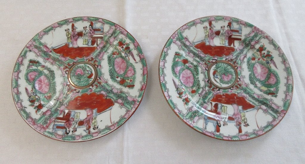 2 Chinese borden Famille Rose, Ophalen of Verzenden
