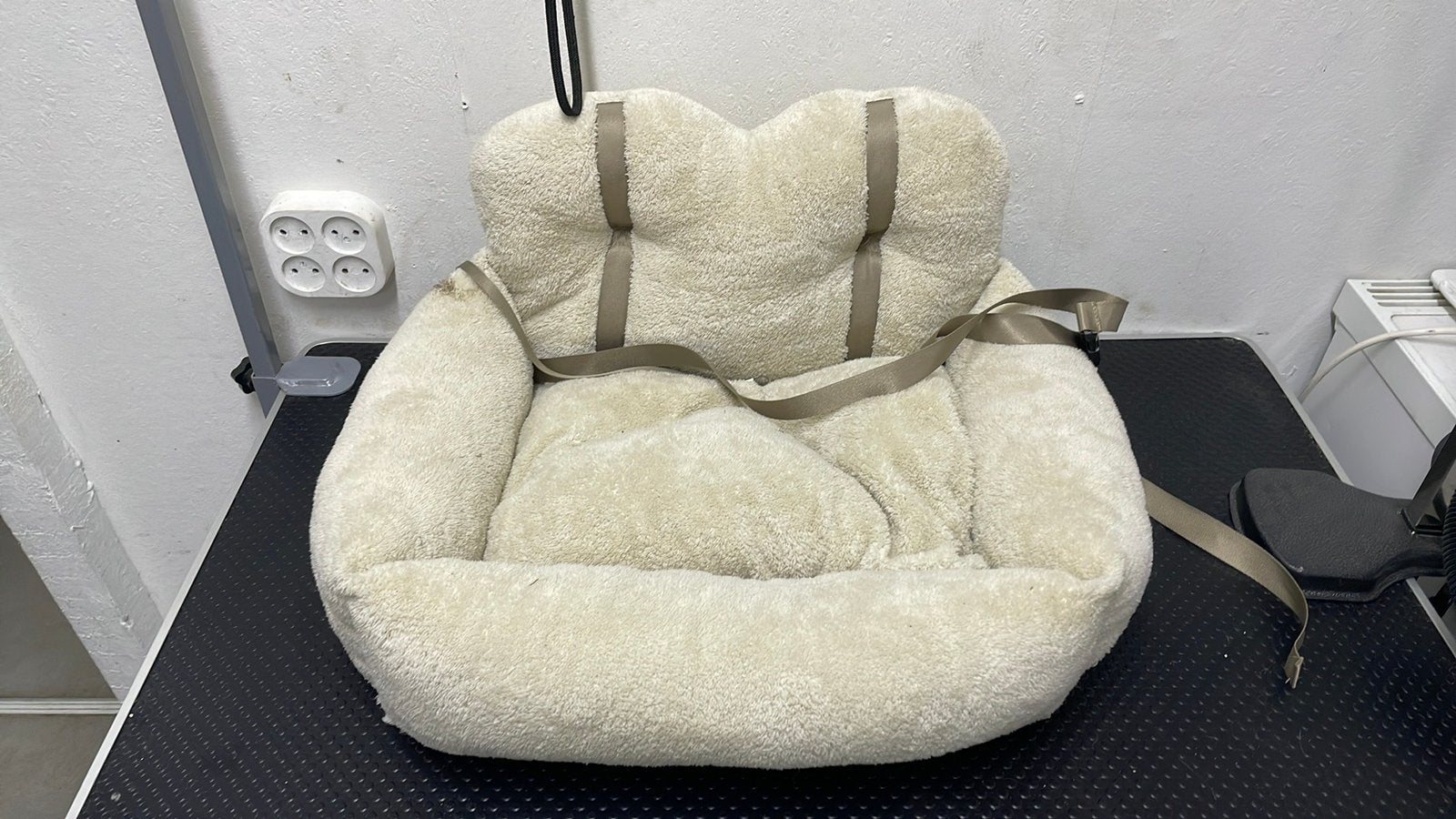 Auto honden zitje, Ophalen, Zo goed als nieuw