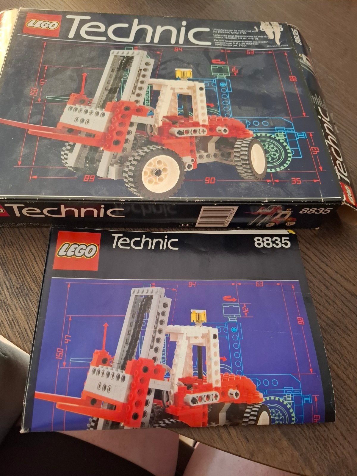Lego Technic 8835 Vorkheftruck met doos en instructies, Compleet, Gebruikt, Lego, Ophalen of Verzenden