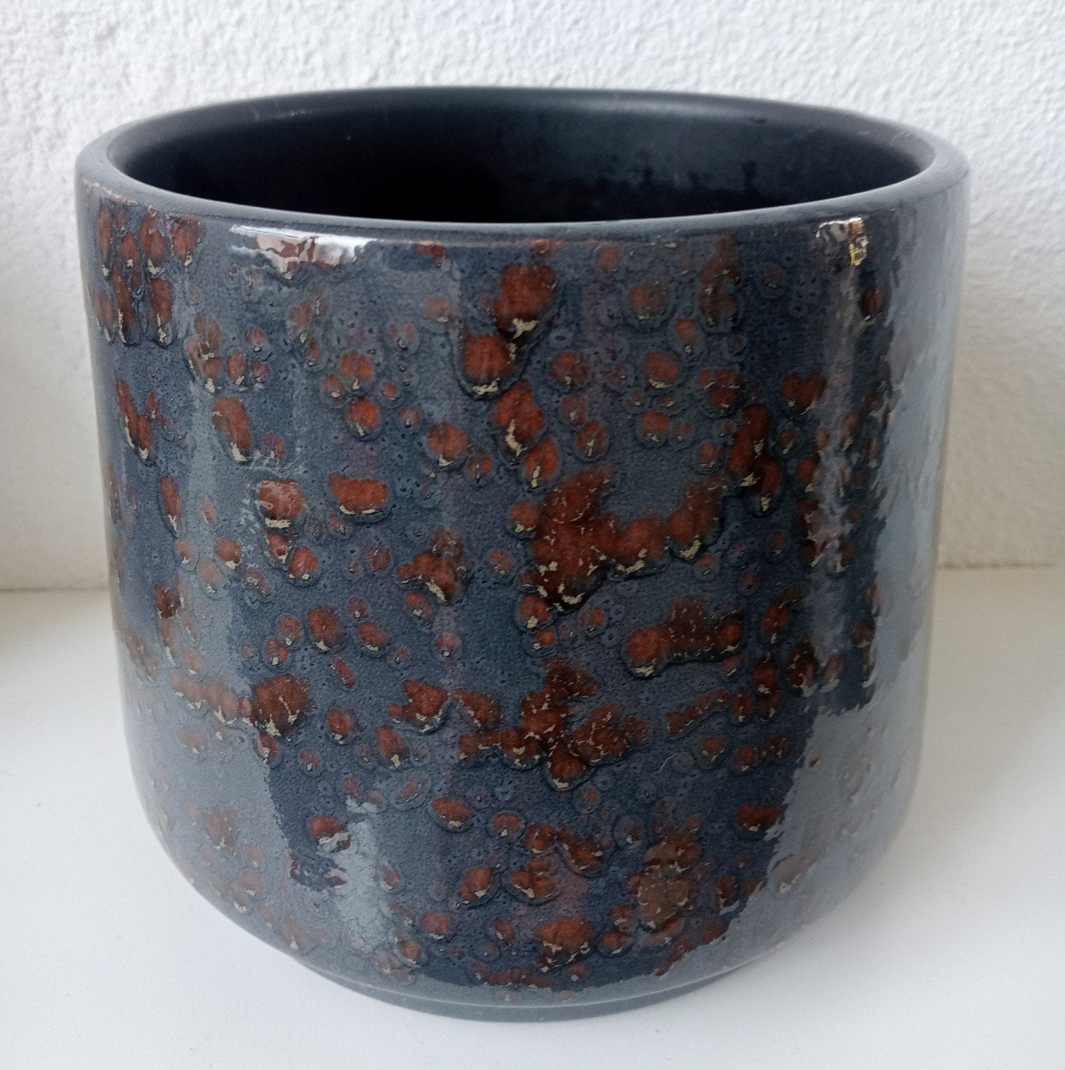 Handgemaakte bloempot Bela Arte blauw waterproof, Rond, Ophalen of Verzenden, Aardewerk, Minder dan 40 cm
