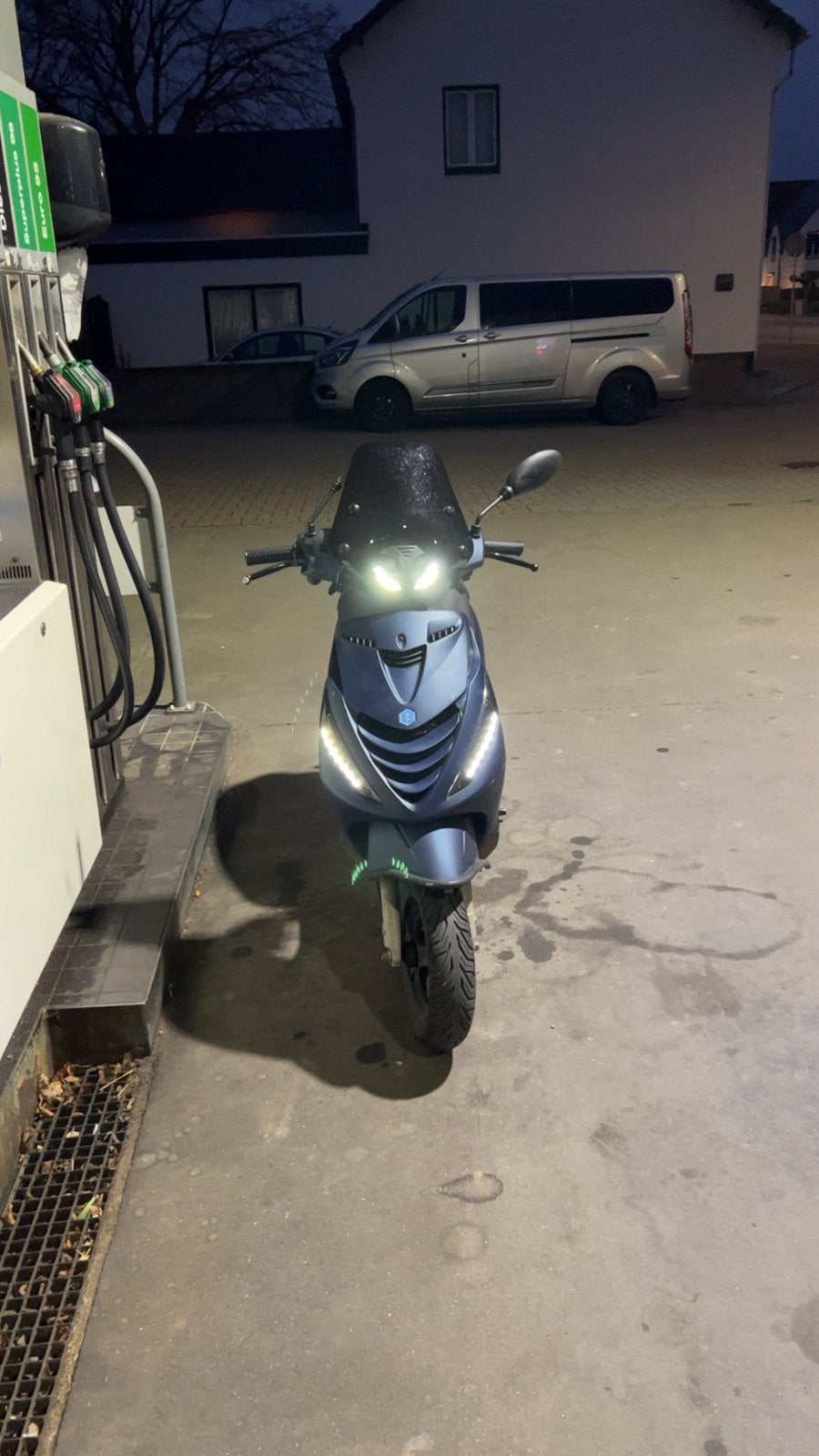 Zip, Fietsen en Brommers, Ophalen of Verzenden, Zo goed als nieuw, Benzine, Zip
