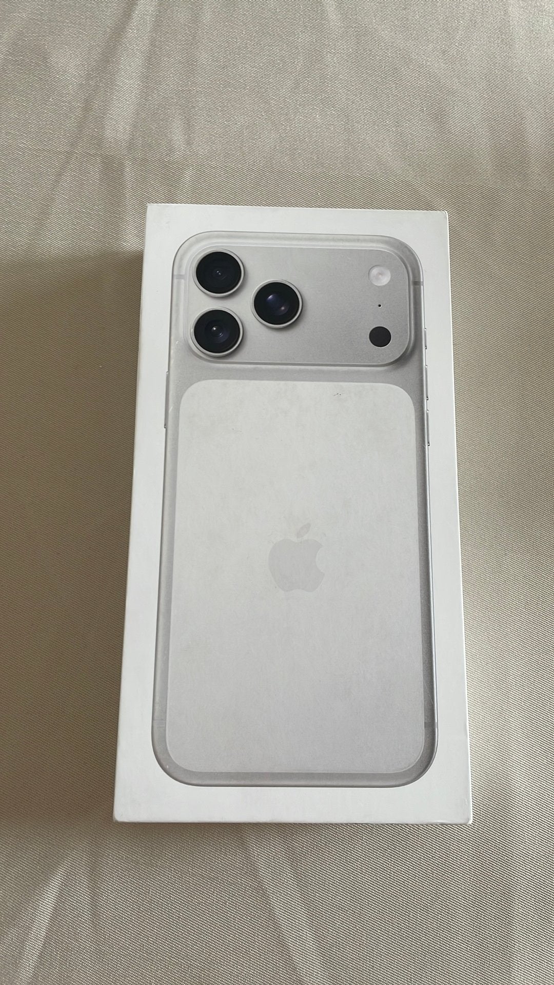 Nieuwe sealed iphone 17 pro max, Ophalen, Zo goed als nieuw, Zwart