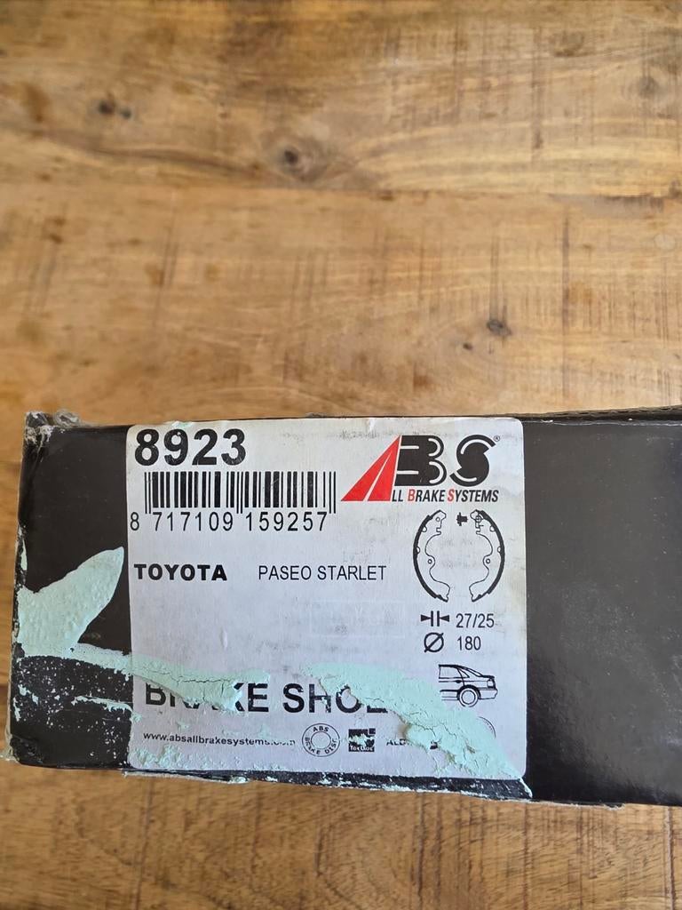 Nieuwe ABS Remschoenen voor Toyota Paseo Starlet (8923)3 st, Auto-onderdelen, Ophalen, Nieuw, Toyota