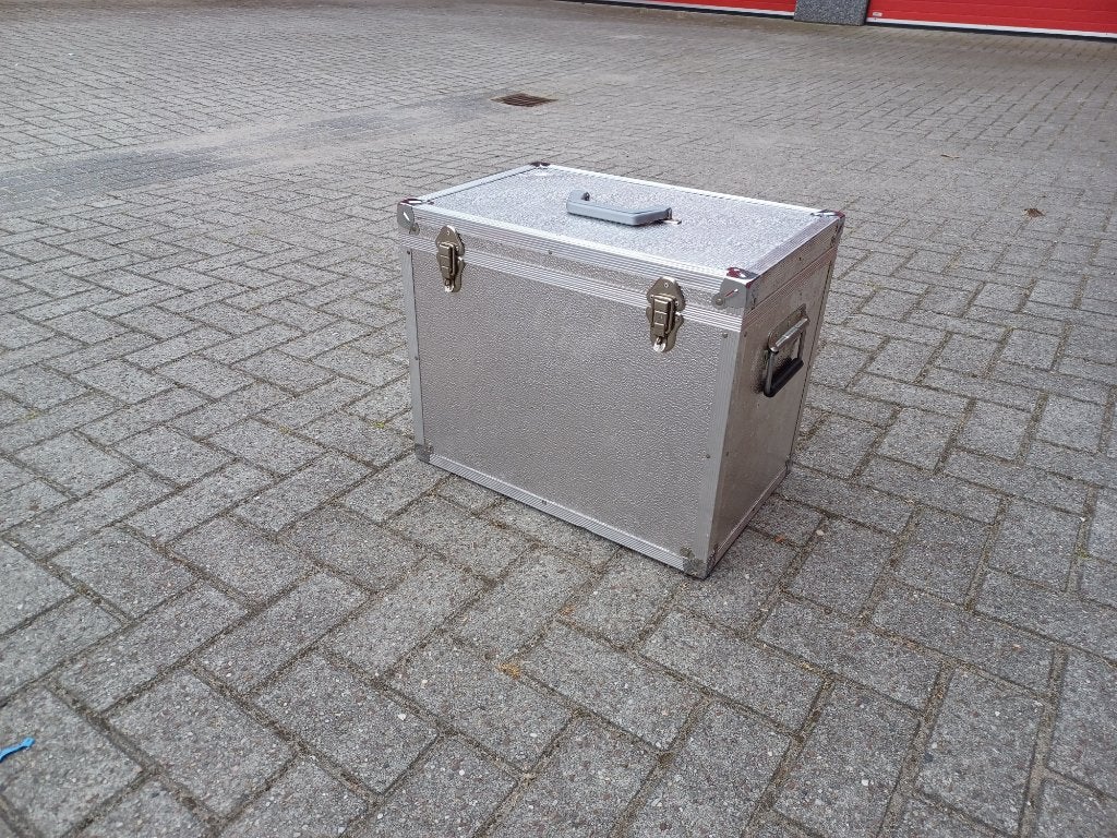 Robuuste Vintage Aluminium Flightcase/Opbergkist met vakken, Ophalen, Gebruikt, Overige instrumenten, Flightcase