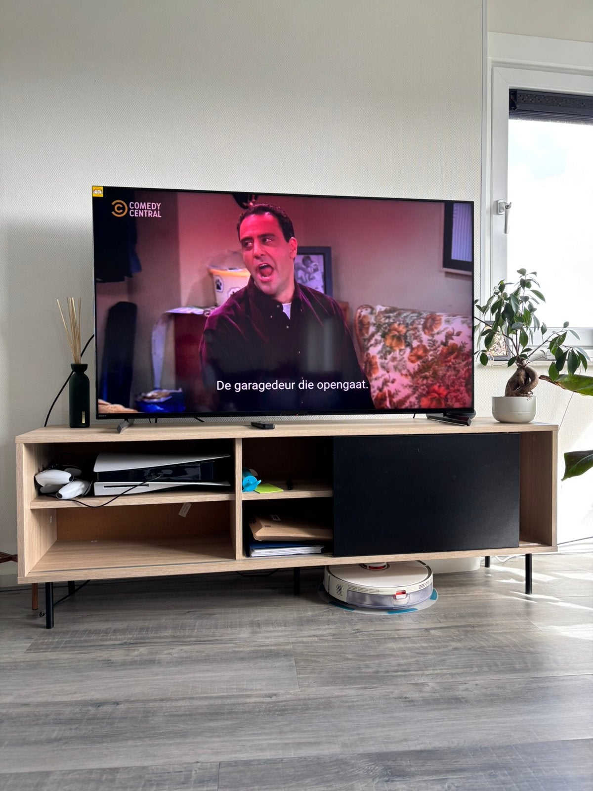 JYSK FARSUND tv-meubel eikenlook/zwart – direct beschikbaar, Huis en Inrichting, Ophalen, 150 tot 200 cm, Zo goed als nieuw, Minder dan 100 cm