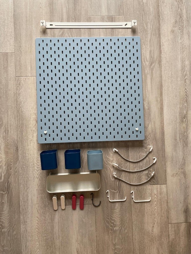 Ikea ophangbord 56x56 inclusief toebehoren, Ophalen, Zo goed als nieuw, Overige typen
