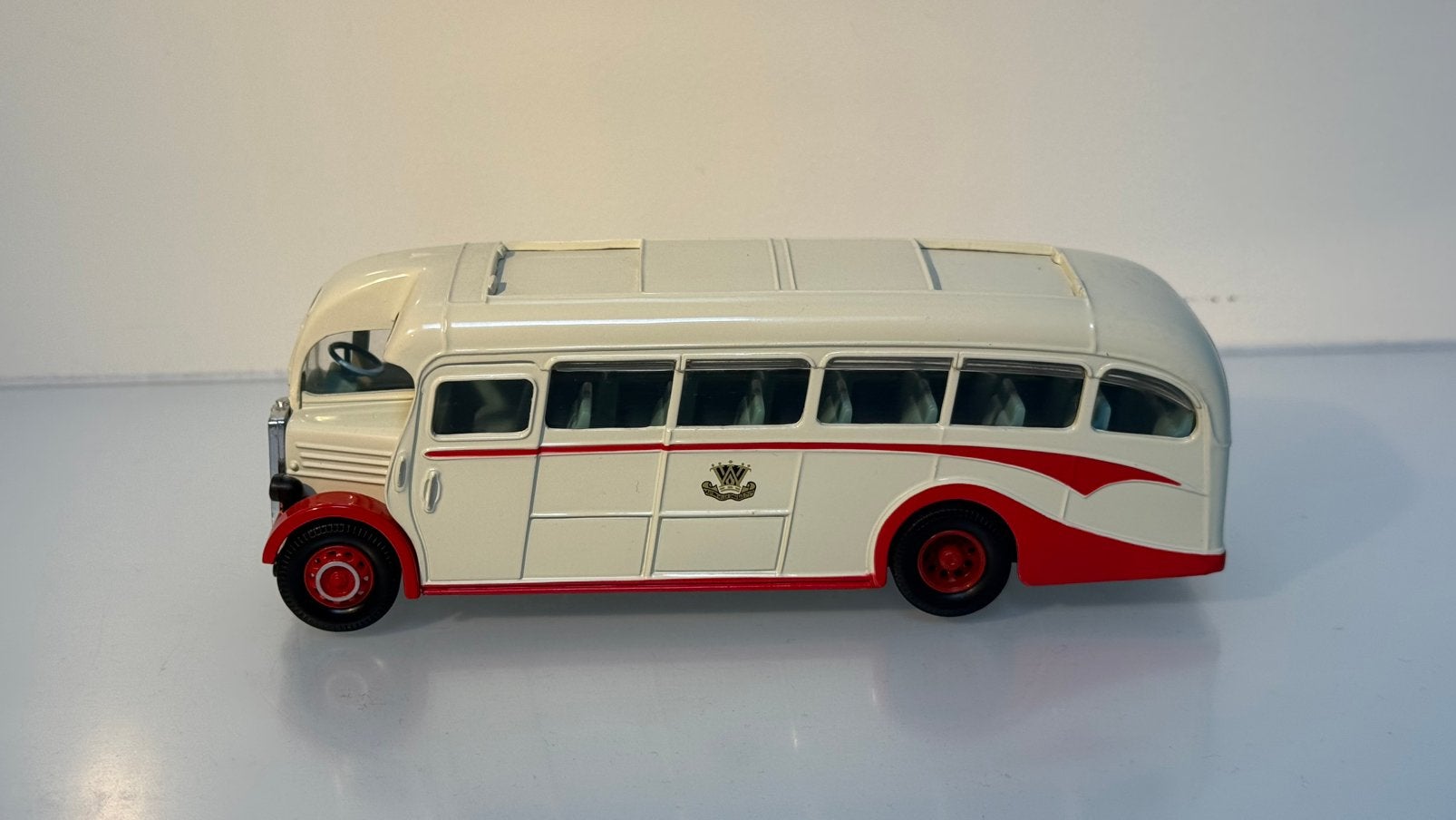 Corgi Toys Duple Coach 1:43, Ophalen of Verzenden, Zo goed als nieuw, Auto, Corgi