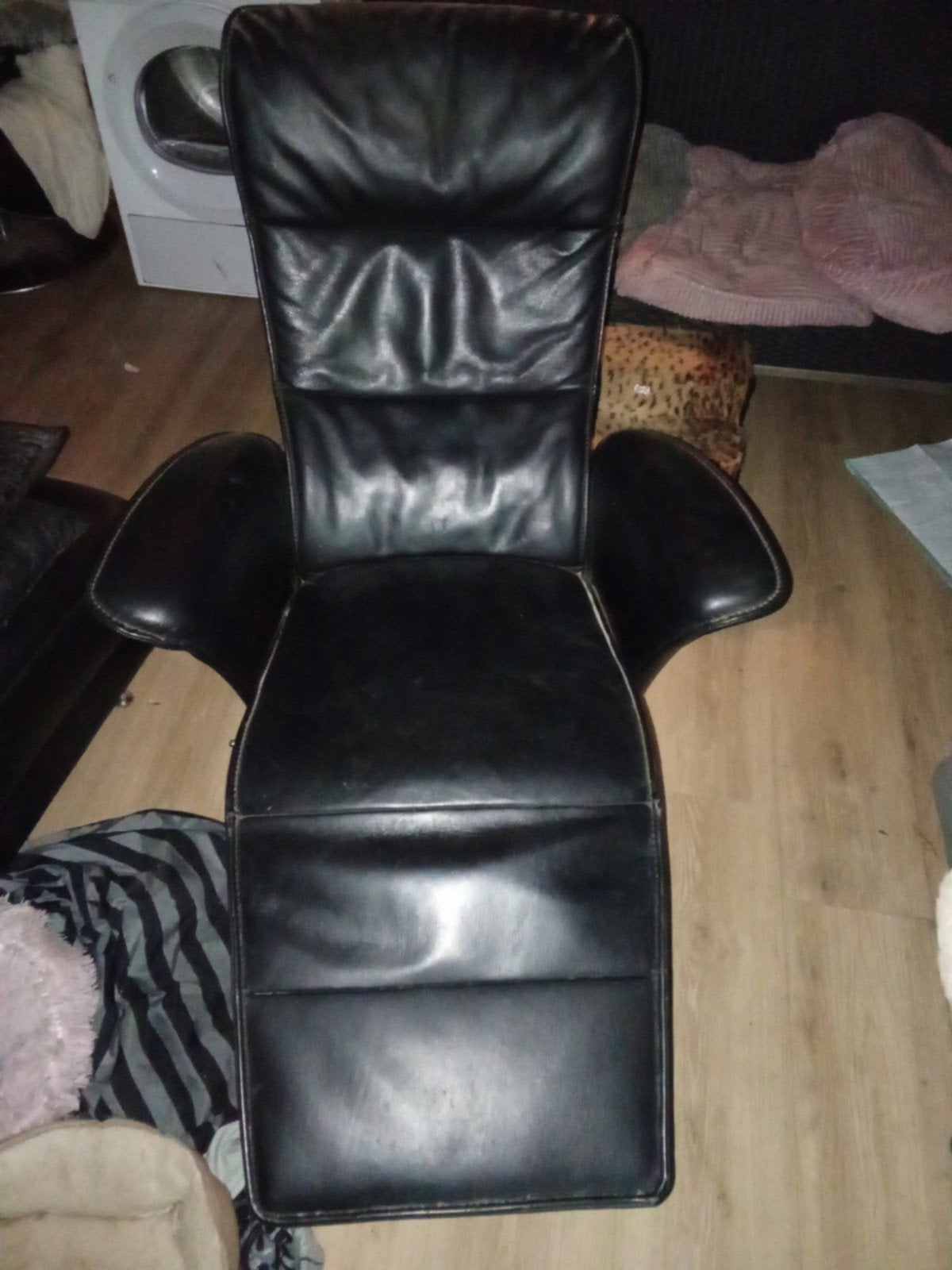 Gratis Zwarte Leren Relaxfauteuil - Comfortabel en Verstelba, Gebruikt, 100 tot 125 cm, Modern, Comfort, Ophalen of Verzenden