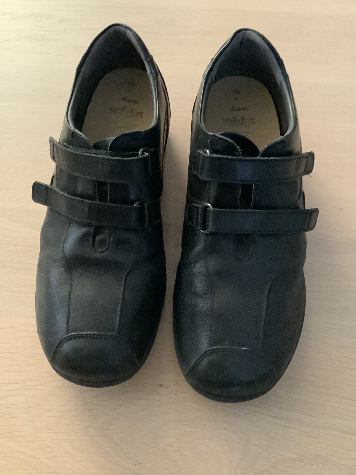 Zwarte damesschoenen met klittenband - maat 7,5 wijdte K, Ophalen of Verzenden, Gedragen, Zwart