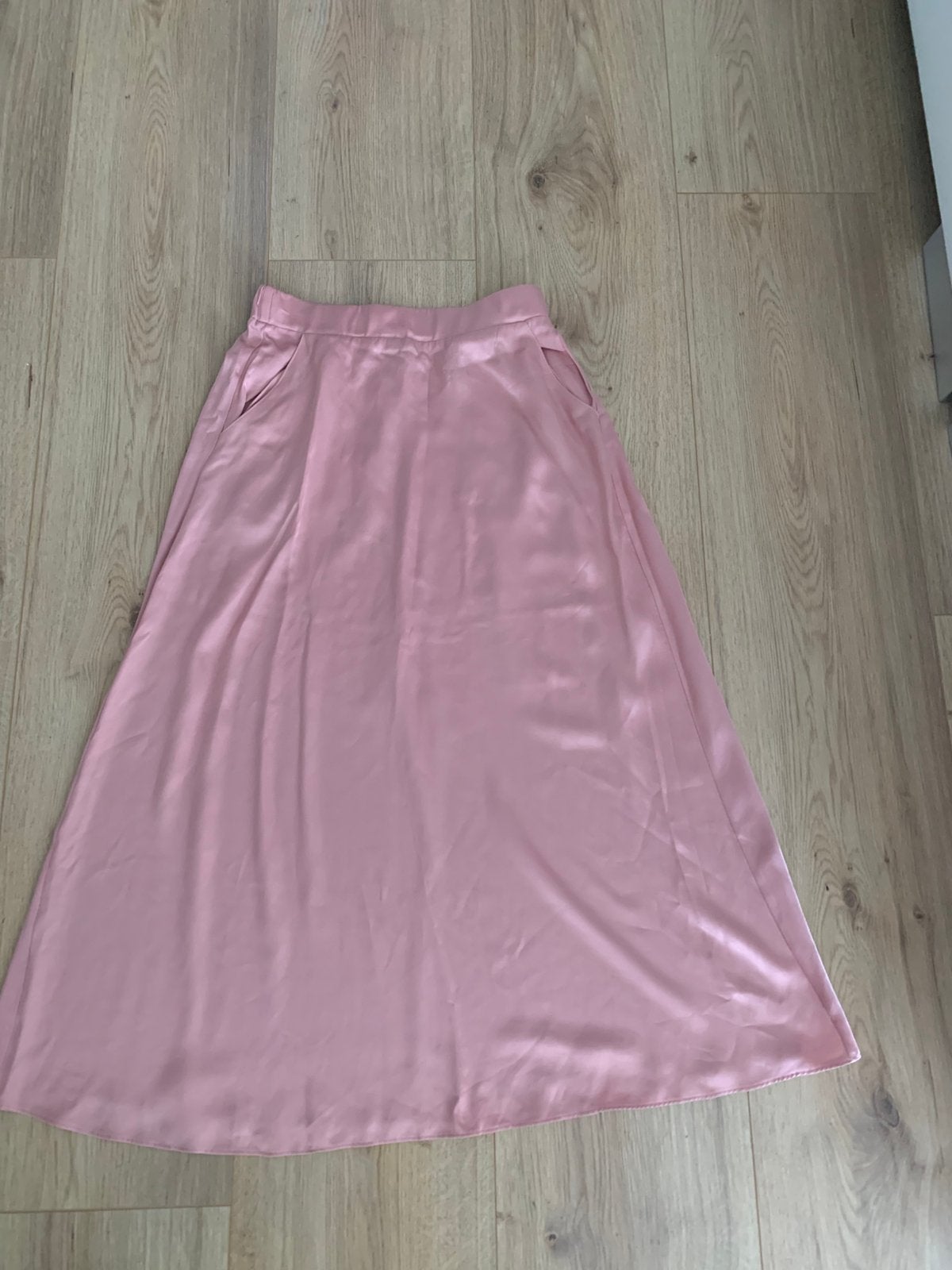 Studio anneloes set rok en top beide maar s, Kleding | Dames, Ophalen of Verzenden, Zo goed als nieuw, Roze, Onder de knie