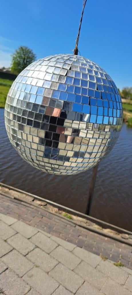 Discobol, Ophalen, Zo goed als nieuw, Licht