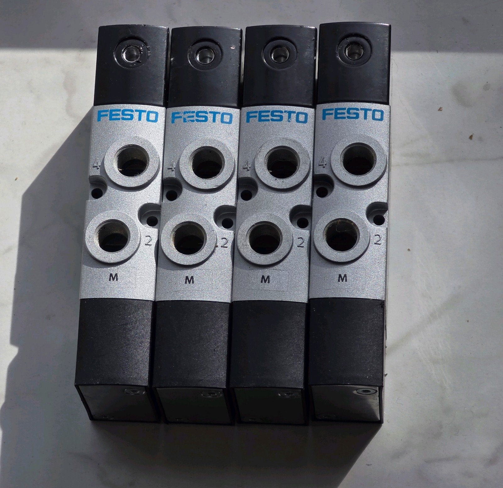 Festo VUWS-L20-M52-A-G18 Magneetventiel 575677, Ophalen of Verzenden, Gebruikt, 6 tot 10 bar