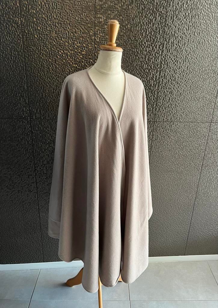 Luxe Kasjmier Wollen Cape Omslagdoek in Taupe, Kleding | Dames, Ophalen of Verzenden, Zo goed als nieuw, Maat 42/44 (L), Beige