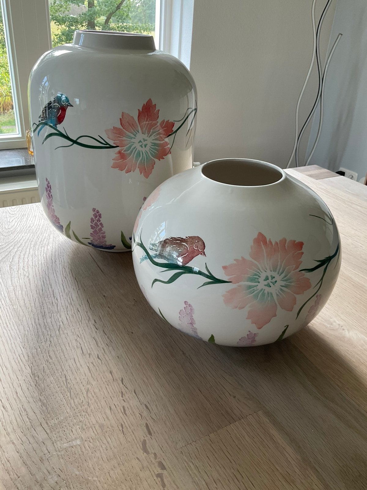 Twee bijpassende vazen, 33 en 22 cm hoog., Ophalen, Nieuw, Steen/keramiek, 33 cm