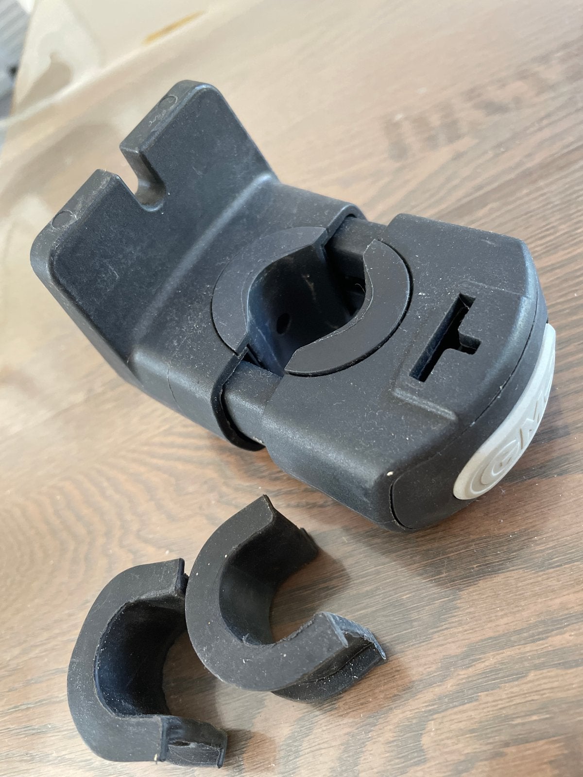 Yepp Fietsbeugel / adapter voor kinderzitje aan stuur, Ophalen, Gebruikt