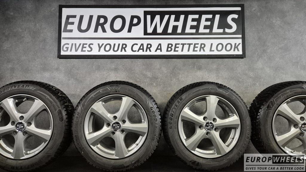 16 inch Winterbanden Hyundai Kona 205 60 16 Goodyear DEMO, Gebruikt, -, Banden en Velgen, -