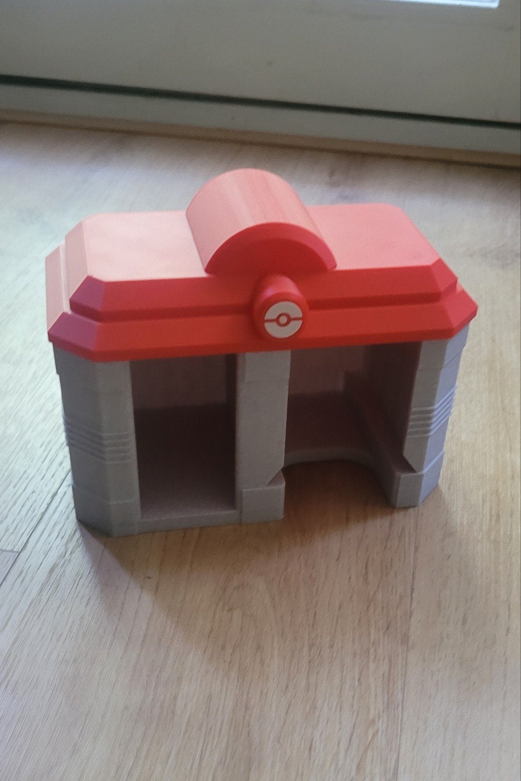 Pokemon centre houder voor toploaders en sleeves, Ophalen of Verzenden, Nieuw, Sleeves of Kaarthoesjes