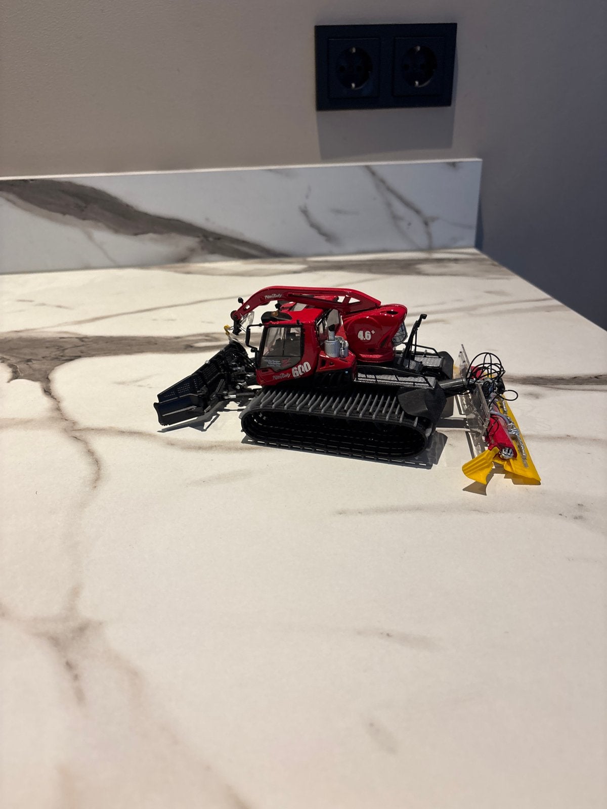 Pistenbully 600 model - Zo goed als nieuw, Ophalen, Zo goed als nieuw, Overige typen