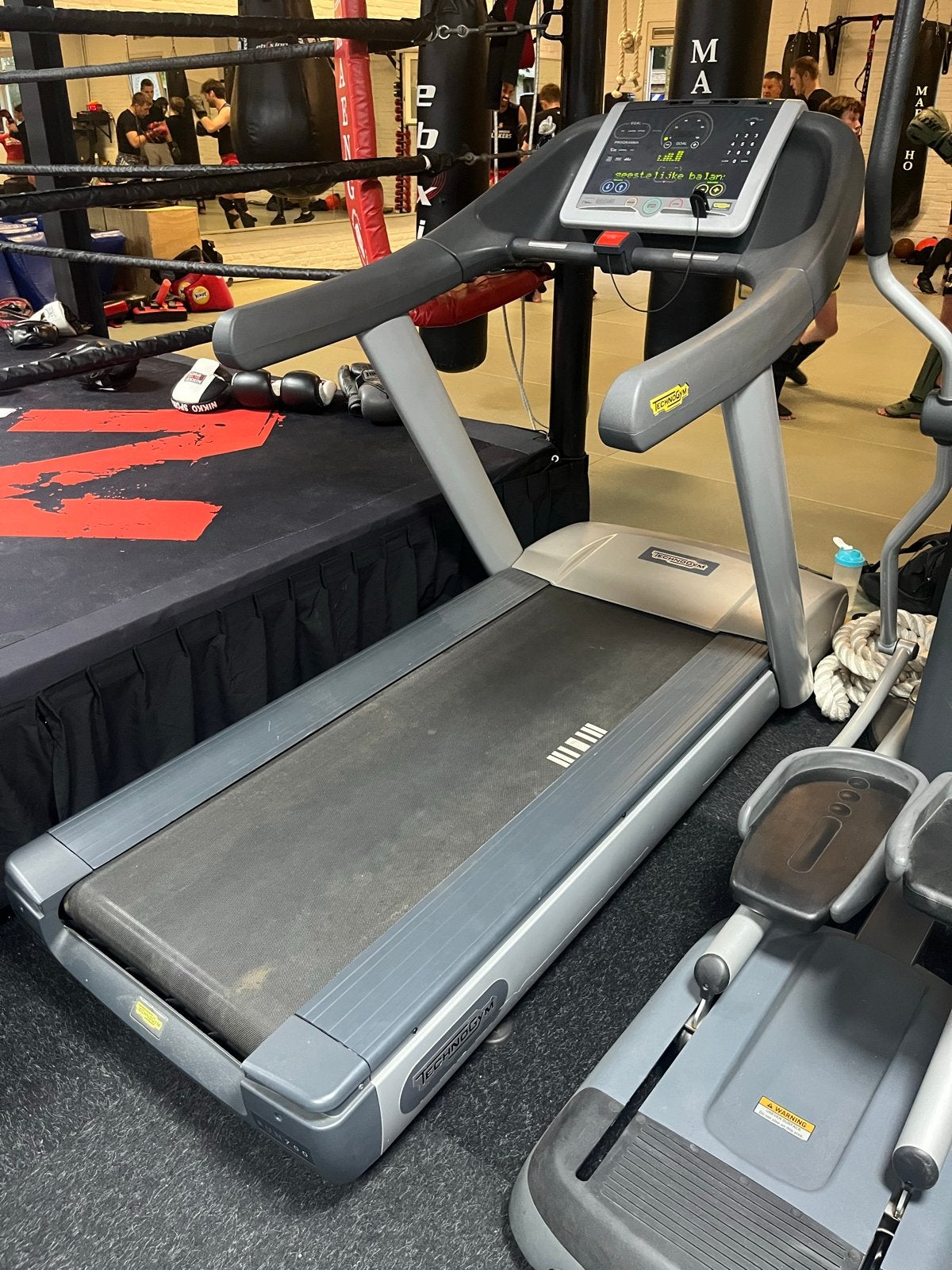 Technogym Loopband - Professionele Kwaliteit, Ophalen, Gebruikt, Metaal, Loopband